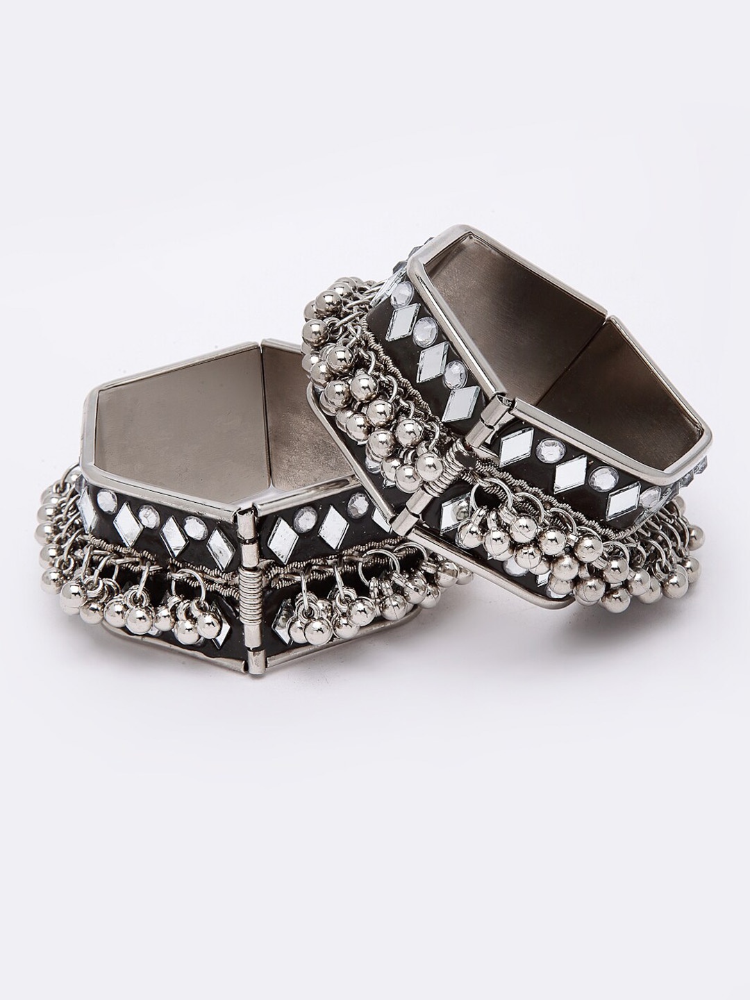

CHUI MUI Set Of 2 Silver Plated Bangles