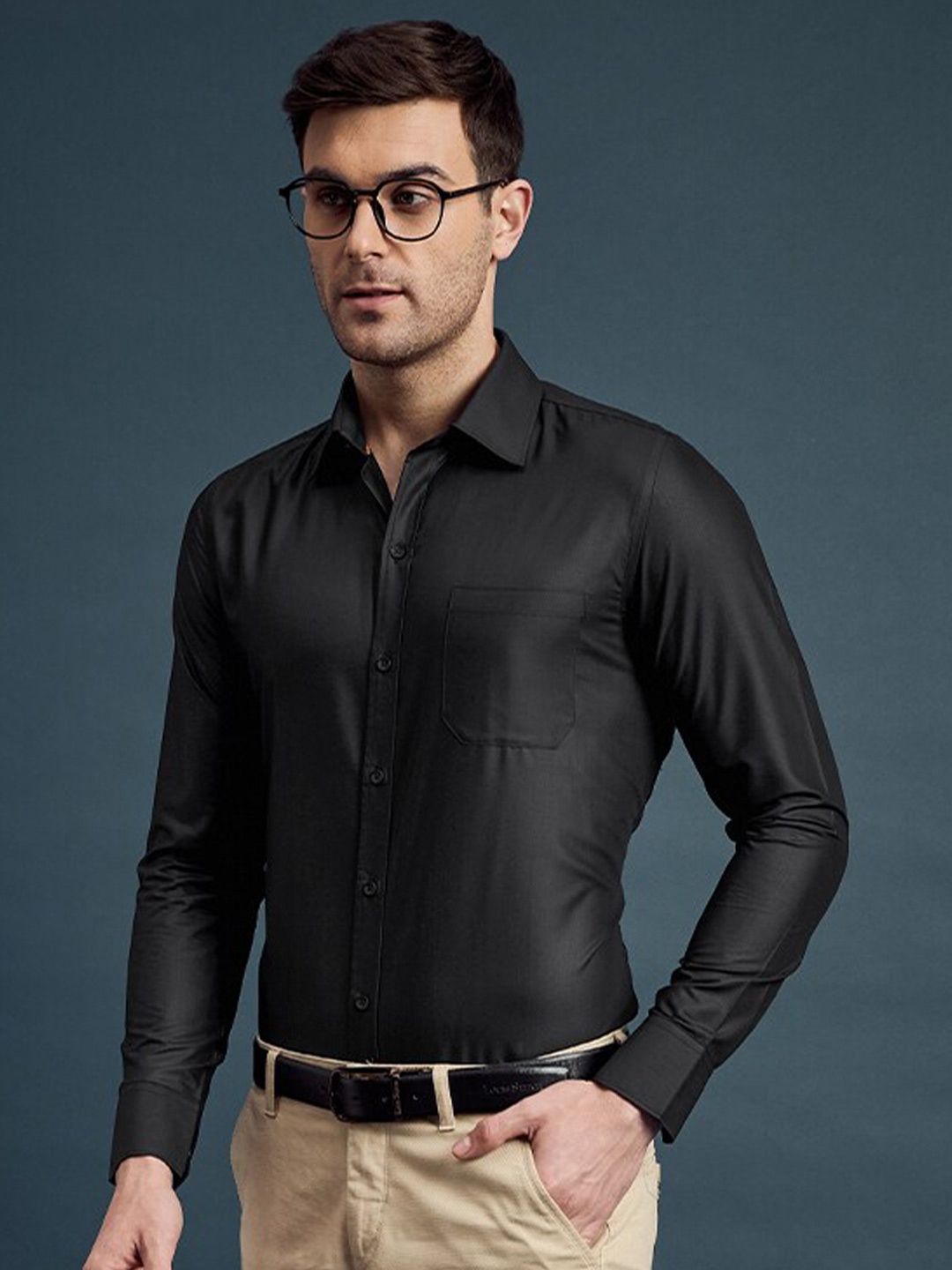 

LOUIS STITCH Men Slim Fit Opaque Formal Shirt, Black