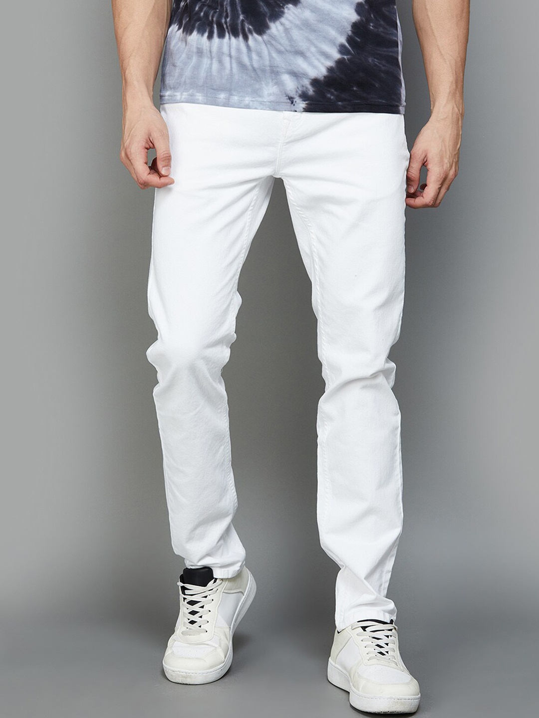 

Fame Forever by Lifestyle Men Tapered Fit Jeans, White