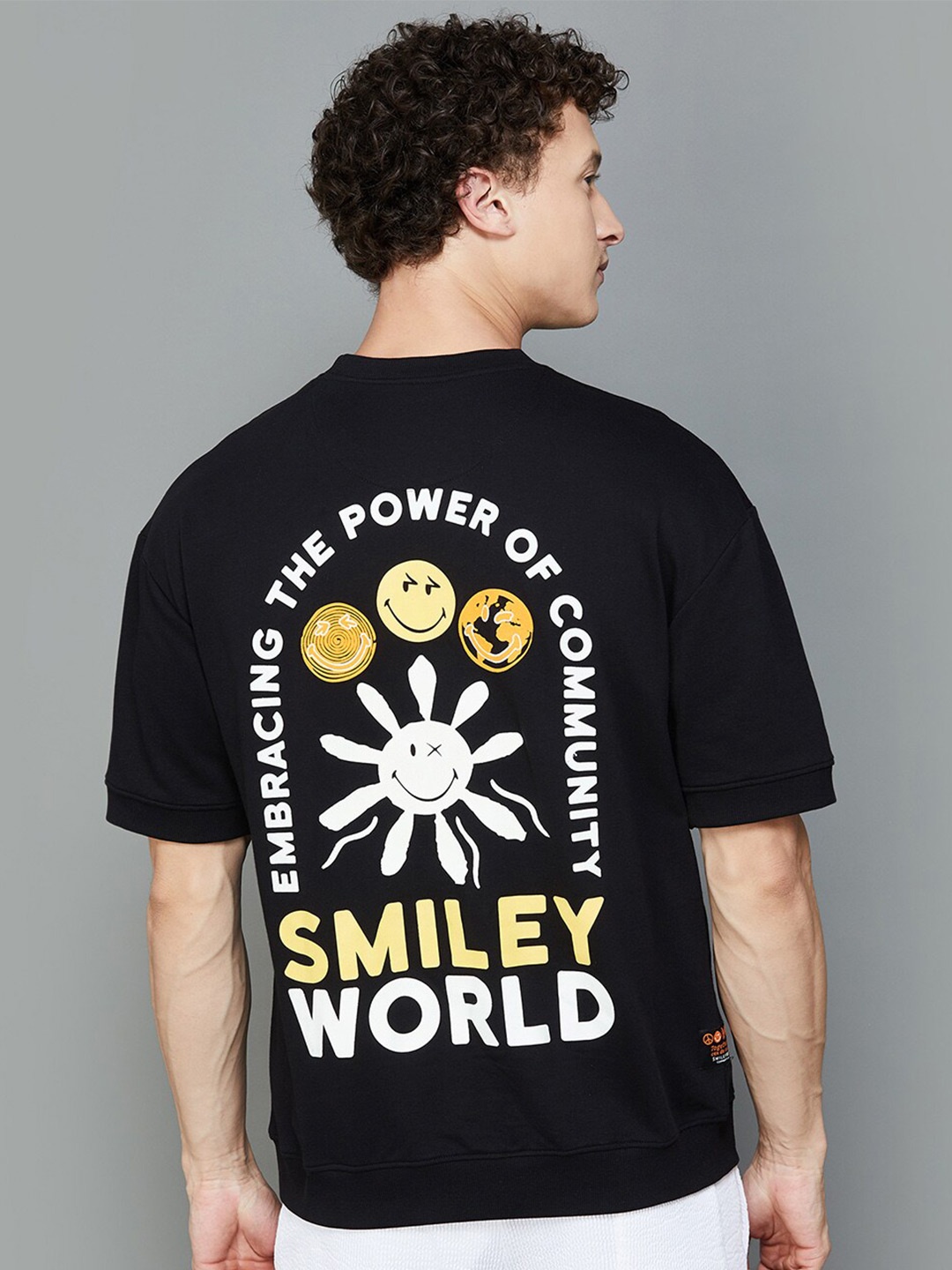 SmileyWorld Men Typography Printed Applique T-shirt, Black