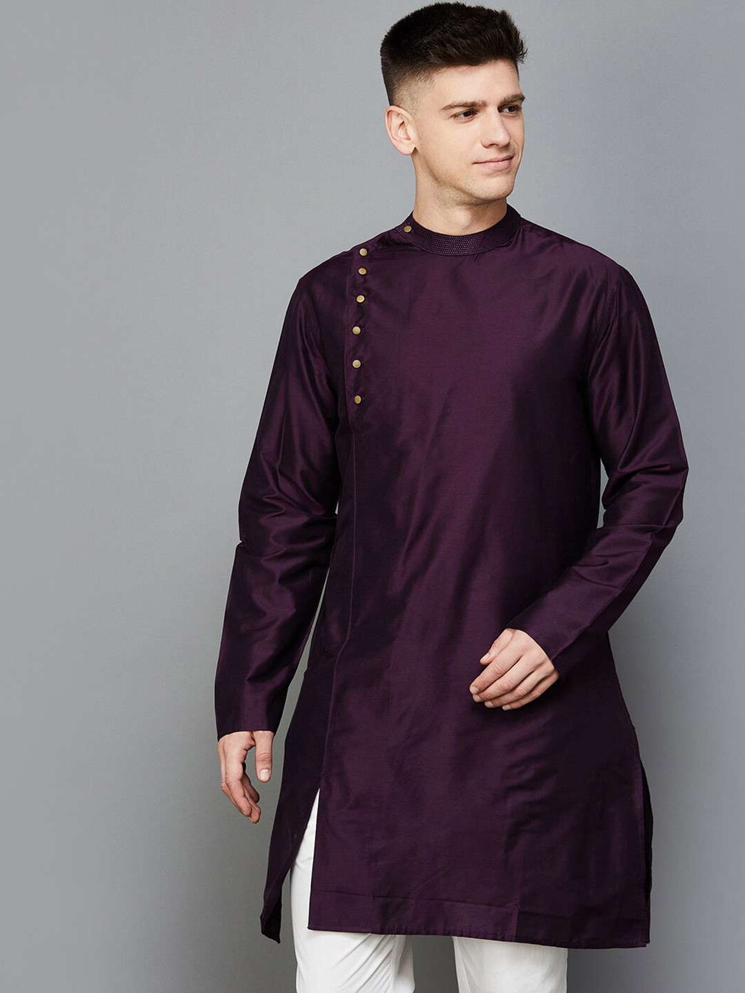 

Melange by Lifestyle Men Embroidered Cold-Shoulder Sleeves Thread Work Kurta, Mauve