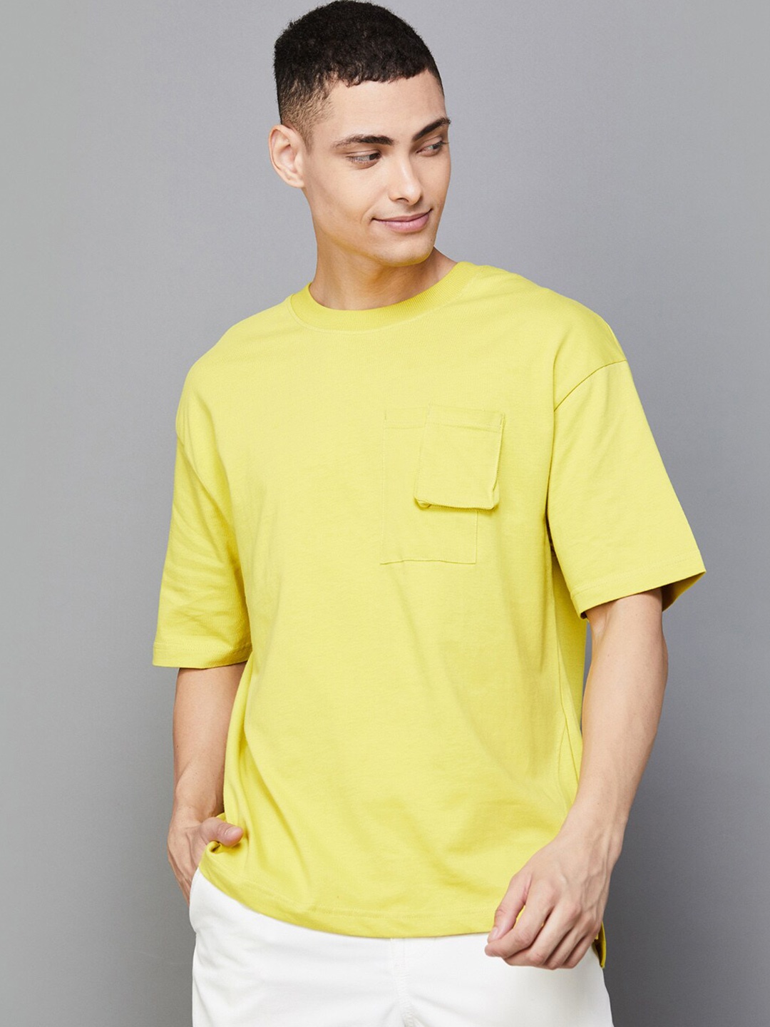 

Forca by Lifestyle Men Pockets T-shirt, Yellow