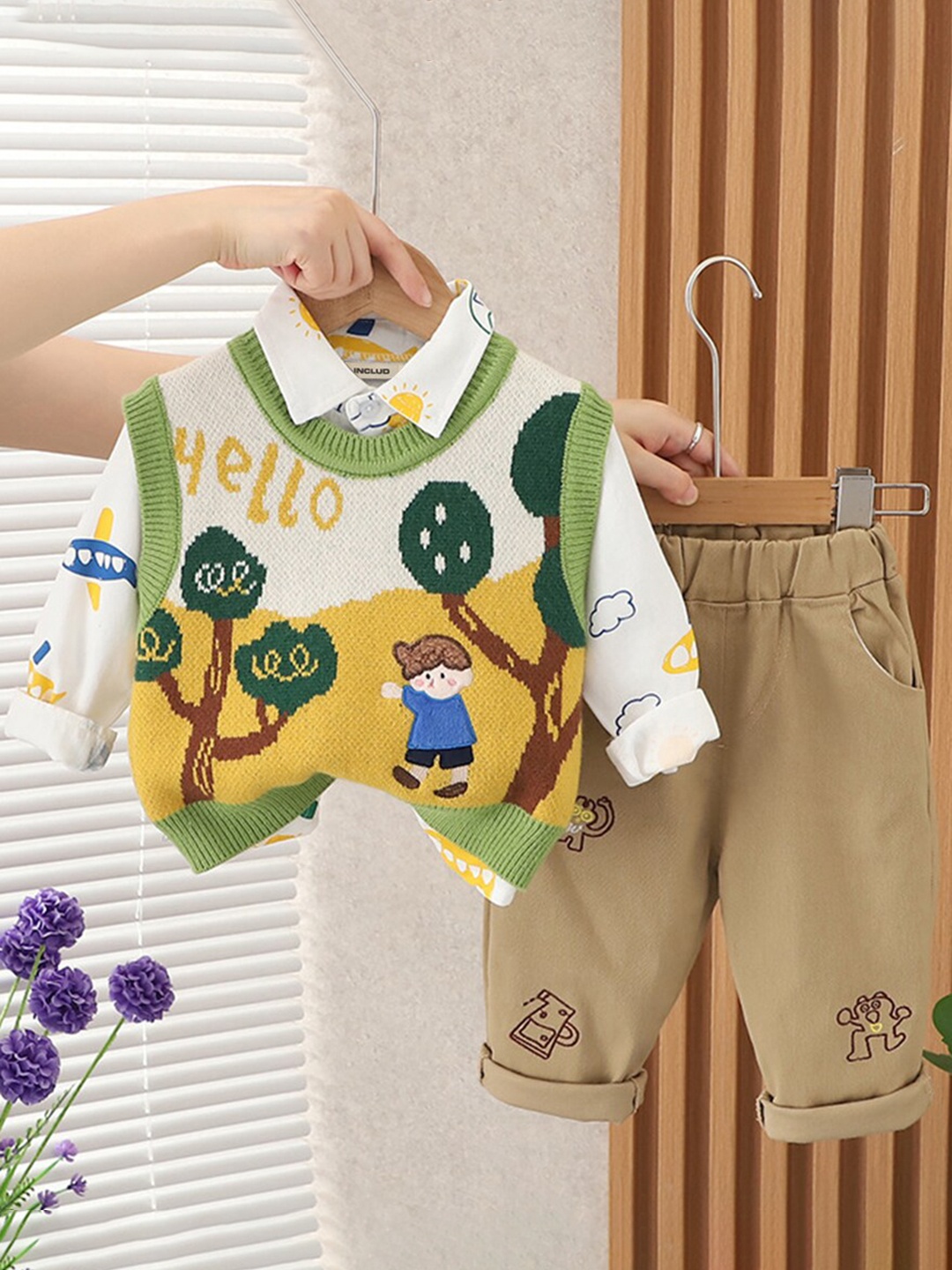 

INCLUD Girls Printed Shirt & Trousers With Pullover, Green