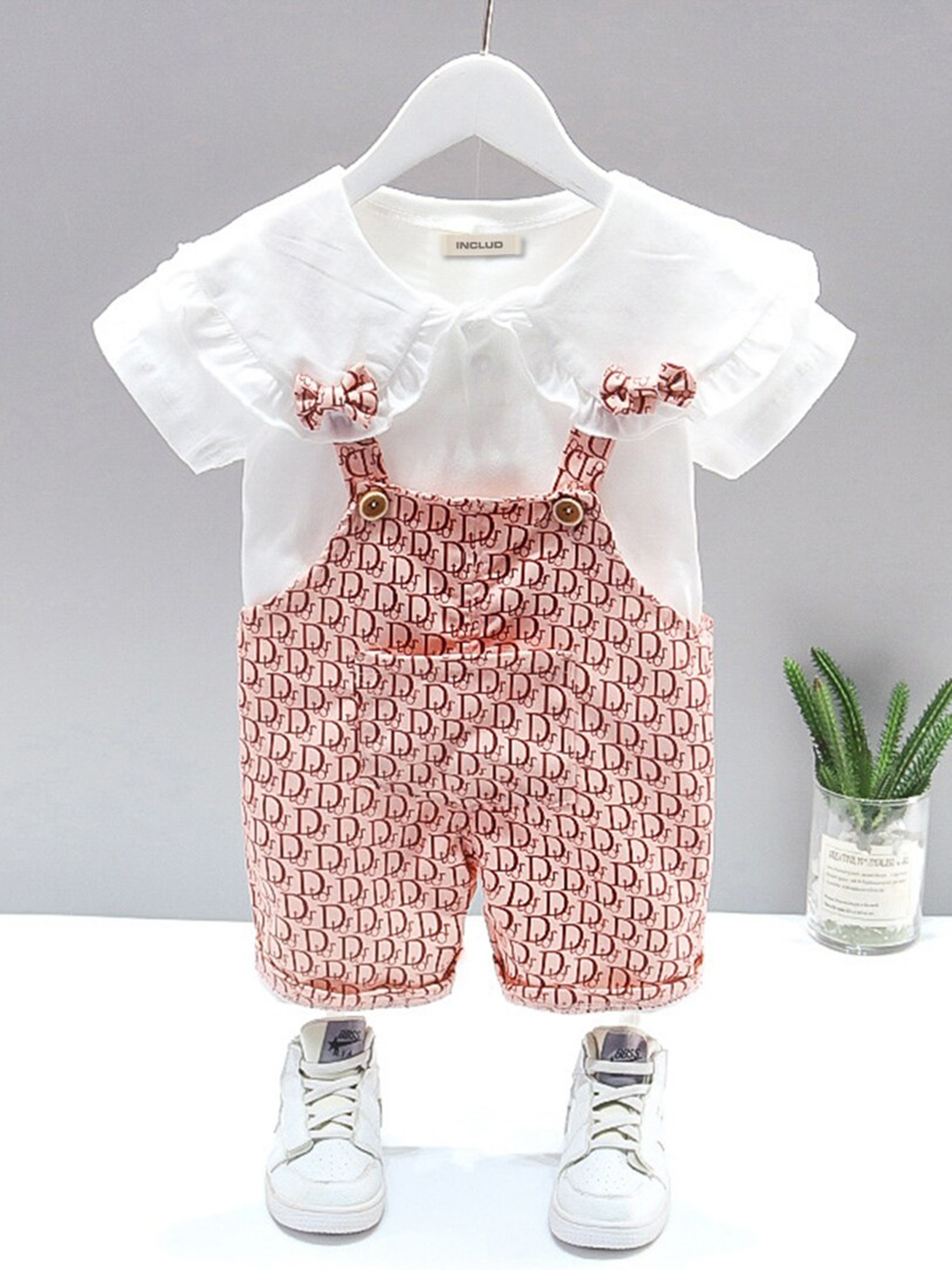 

INCLUD Girls Peter Pan Collar T-shirt & Printed Dungaree Set, Peach