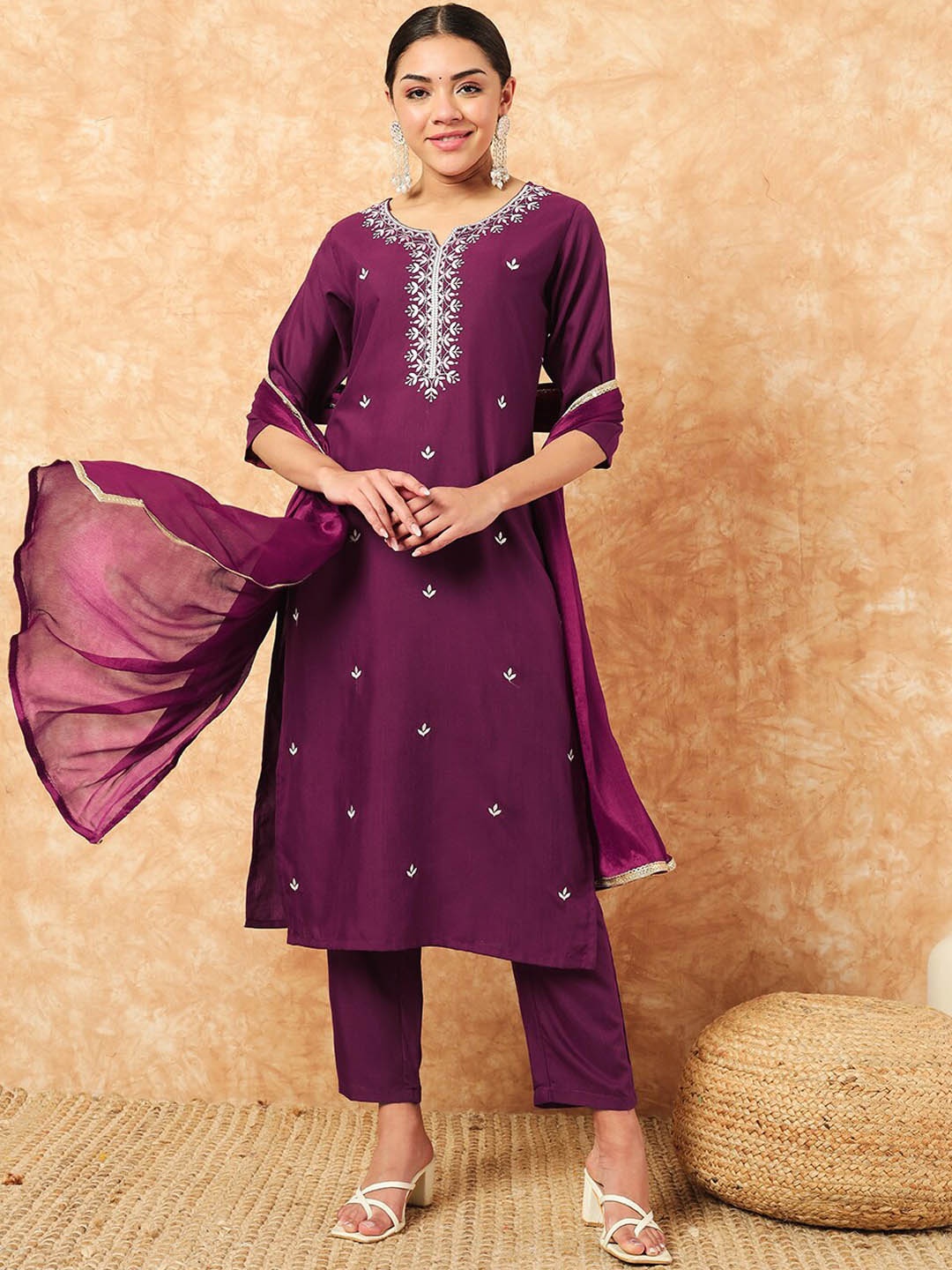 

KALINI Floral Embroidered Regular Thread Work Kurta with Trousers & With Dupatta, Purple