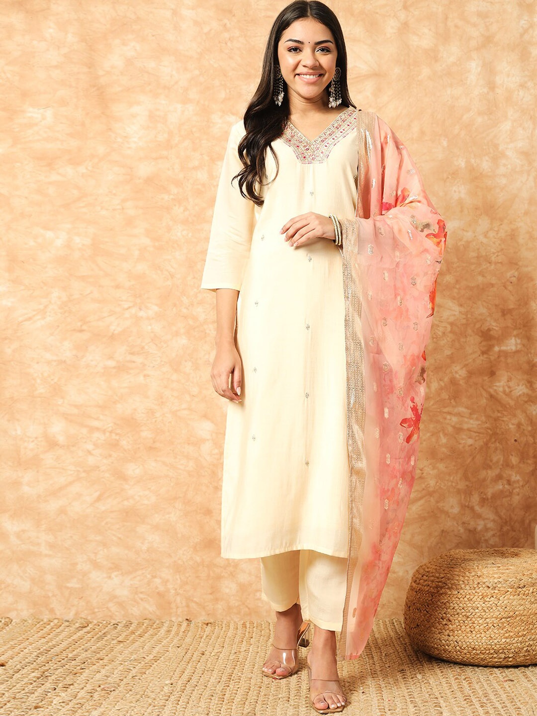 

KALINI Floral Embroidered Regular Thread Work Kurta With Trousers & Dupatta, Cream