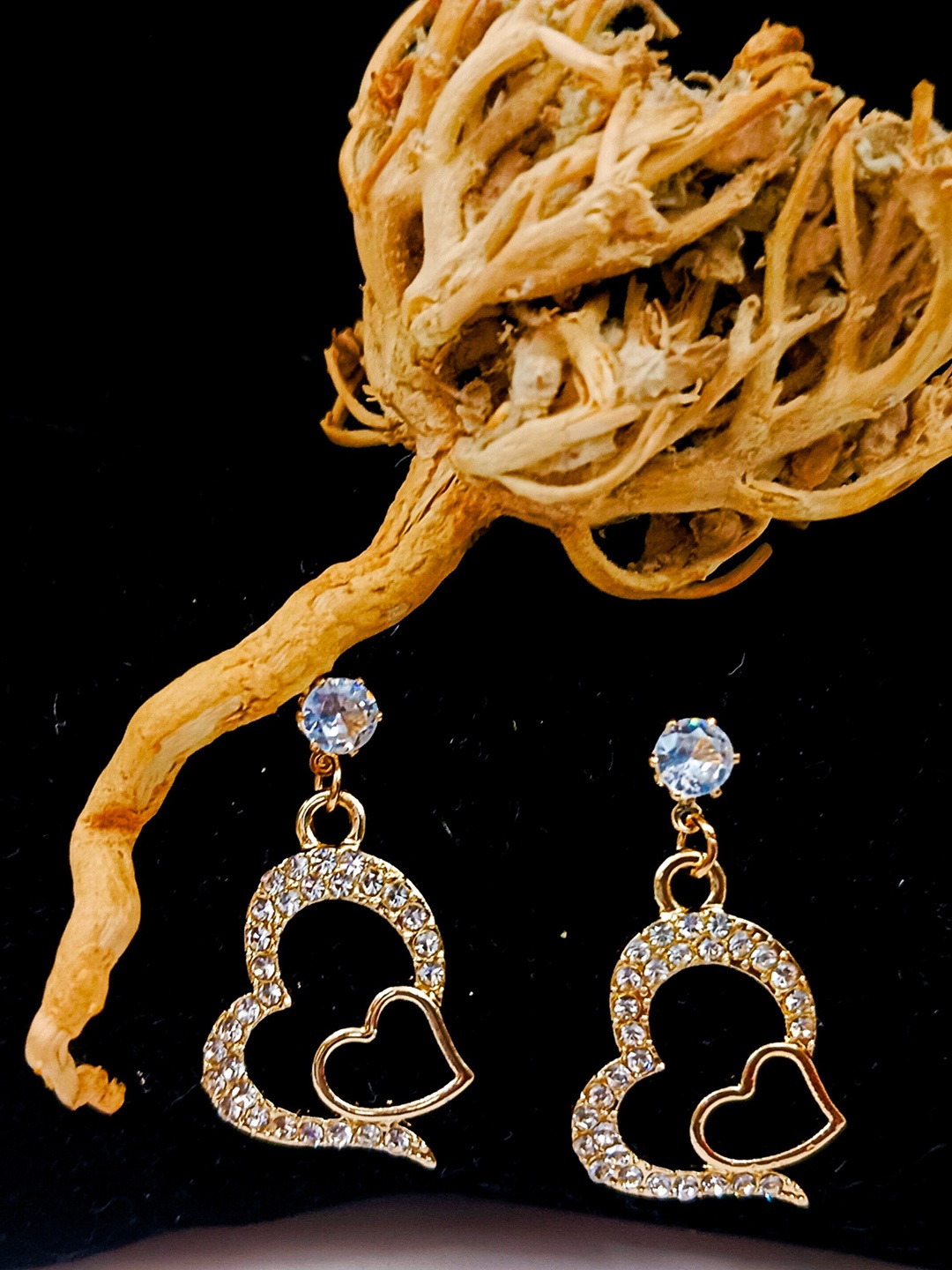 

Manikya Contemporary Drop Earrings, Gold