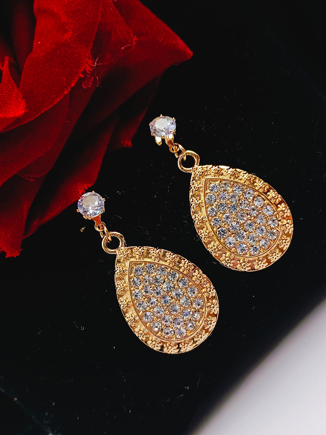 

Manikya Contemporary Drop Earrings, Gold
