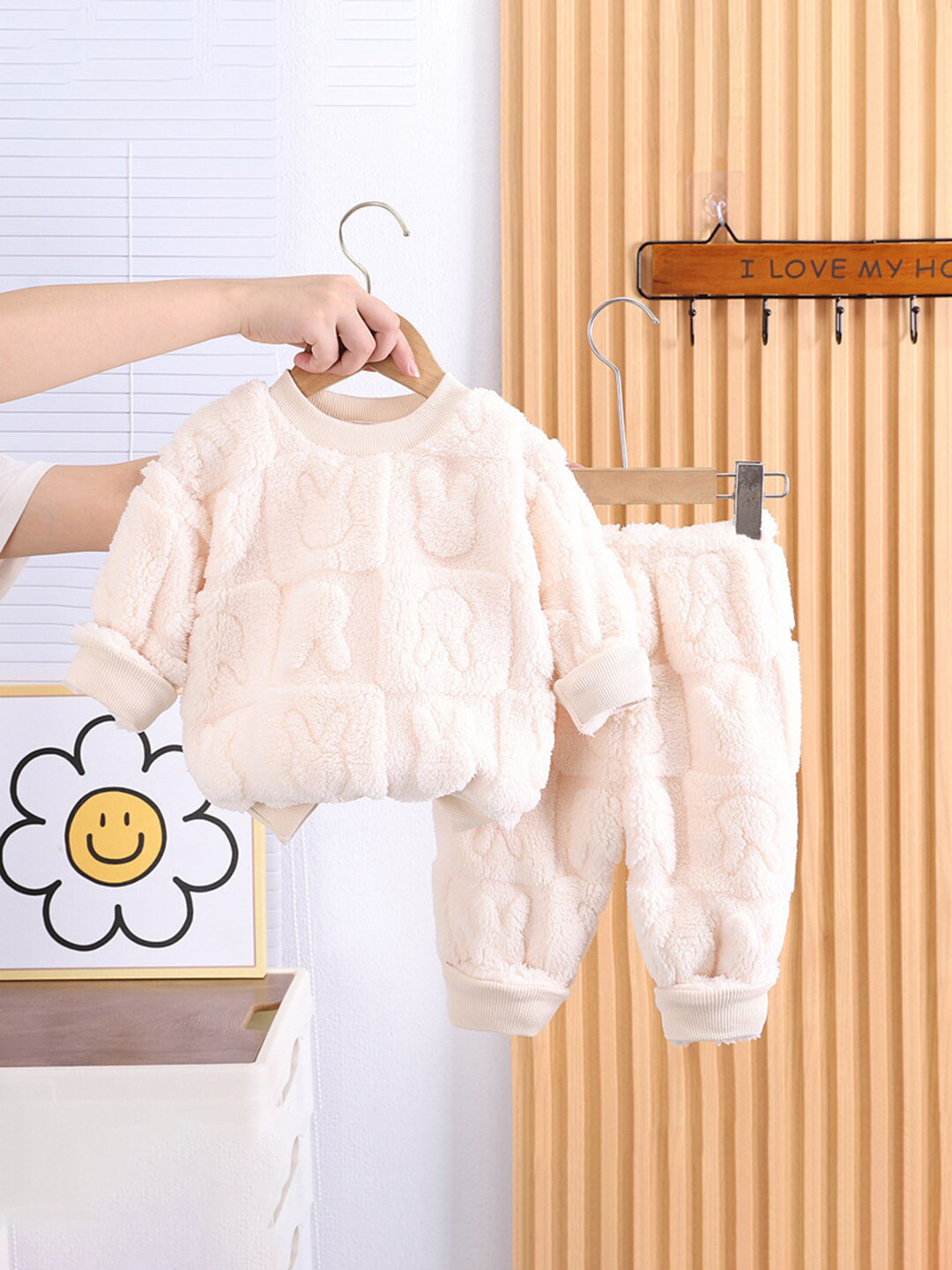 

INCLUD Girls Fleece Sweatshirt & Joggers Set, Off white