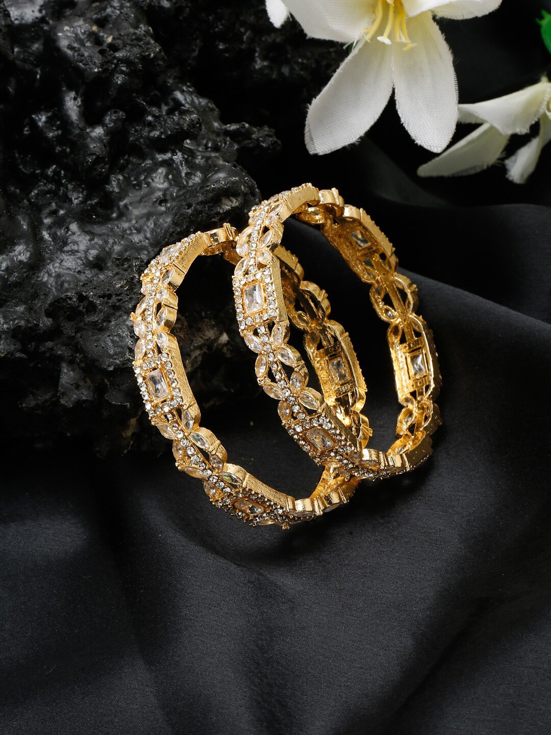 

Anouk Set Of 2 Gold-Plated Stone Studded Bangles