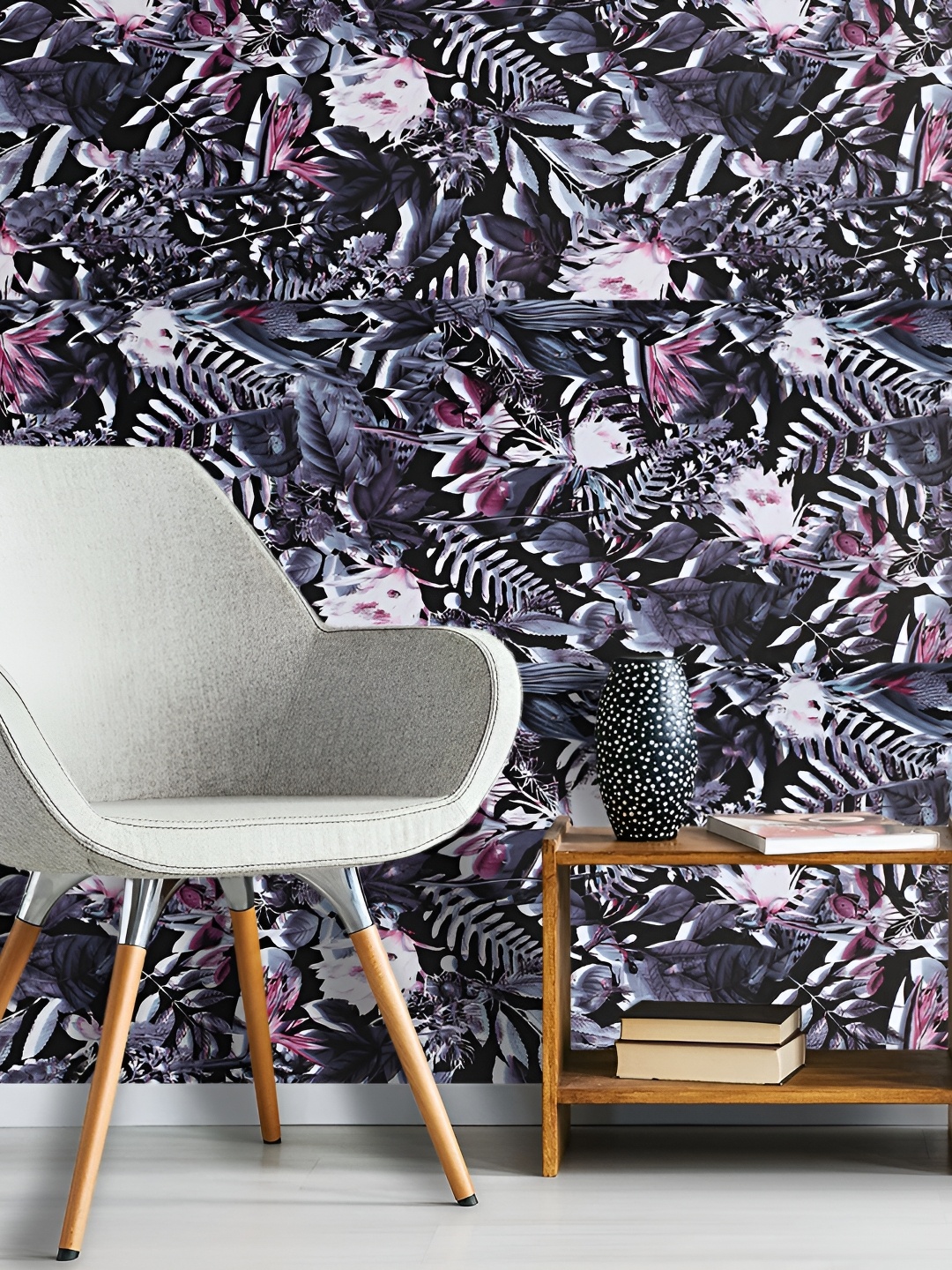 

Xivir Black & White Floral Printed Self-Adhesive Wallpaper