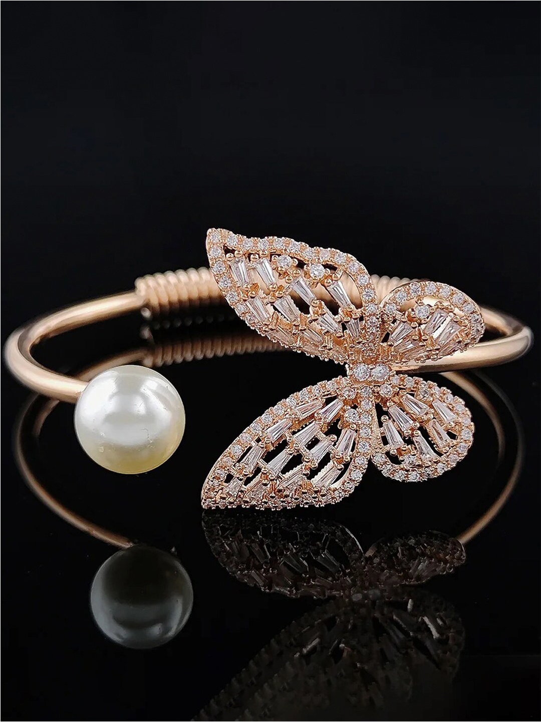

DressBerry Gold-Plated Cuff Bracelet