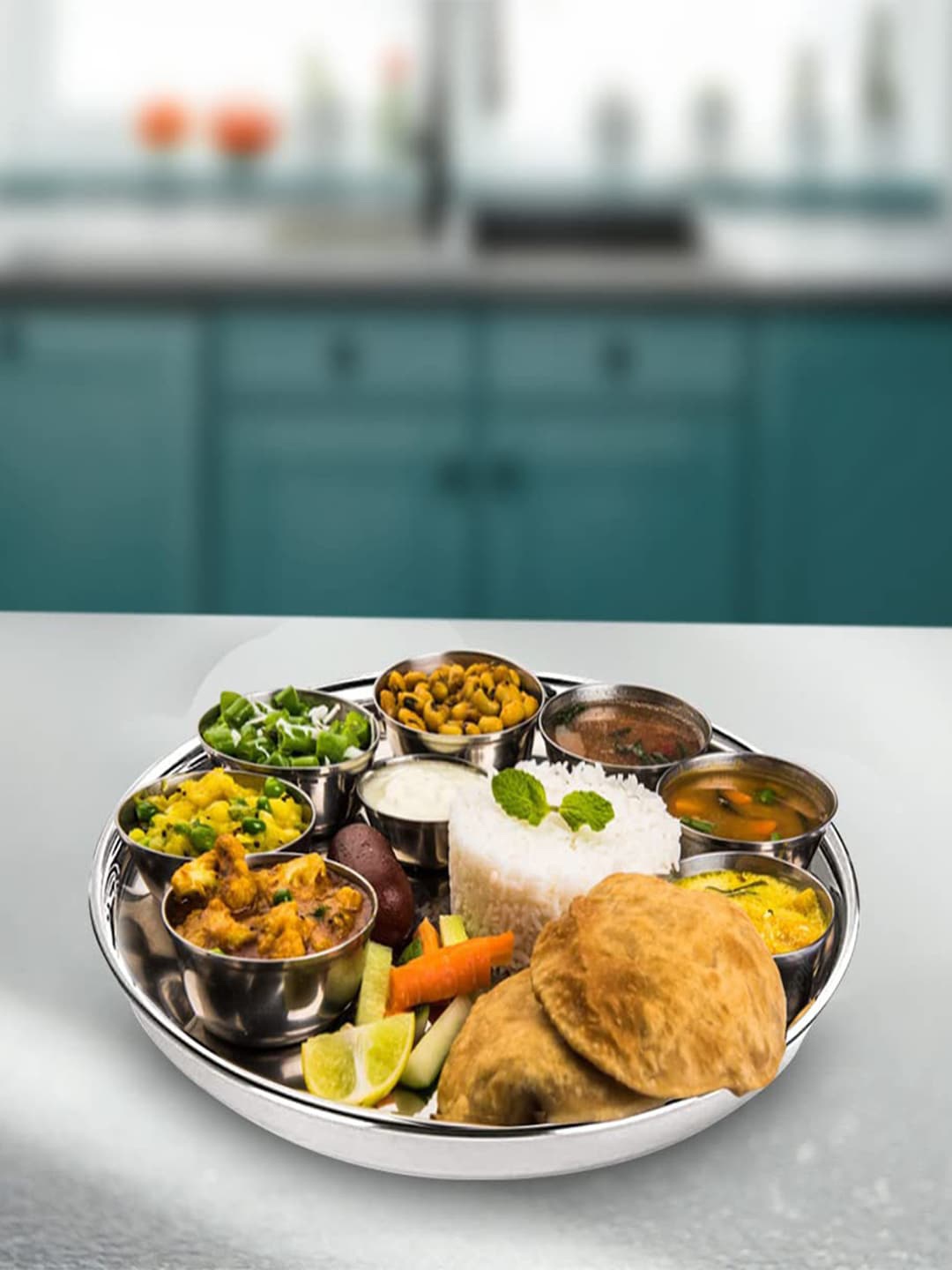 

Kuber Industries 4 Pieces Stainless Steel Dinner Plates, Silver