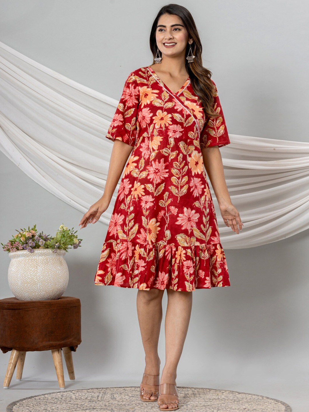 

VEDANA Floral Print Flared Sleeve Ruffled A-Line Dress, Red