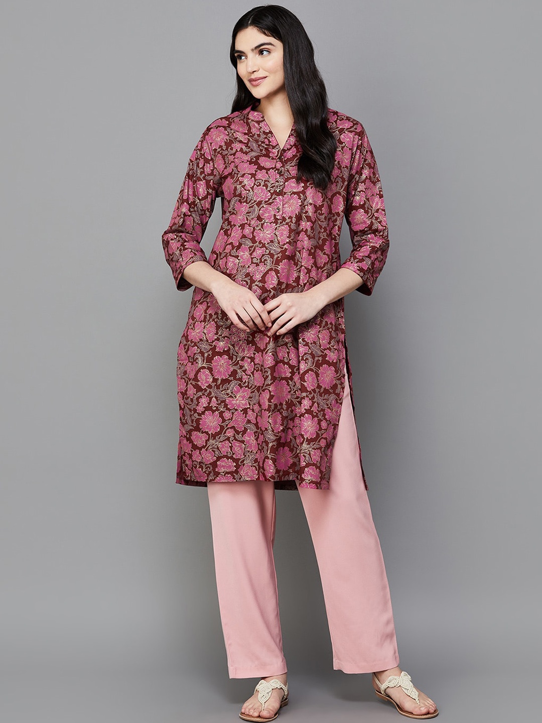 

Melange by Lifestyle Women Floral Printed Cold-Shoulder Sleeves Sequinned Anarkali Kurta, Maroon