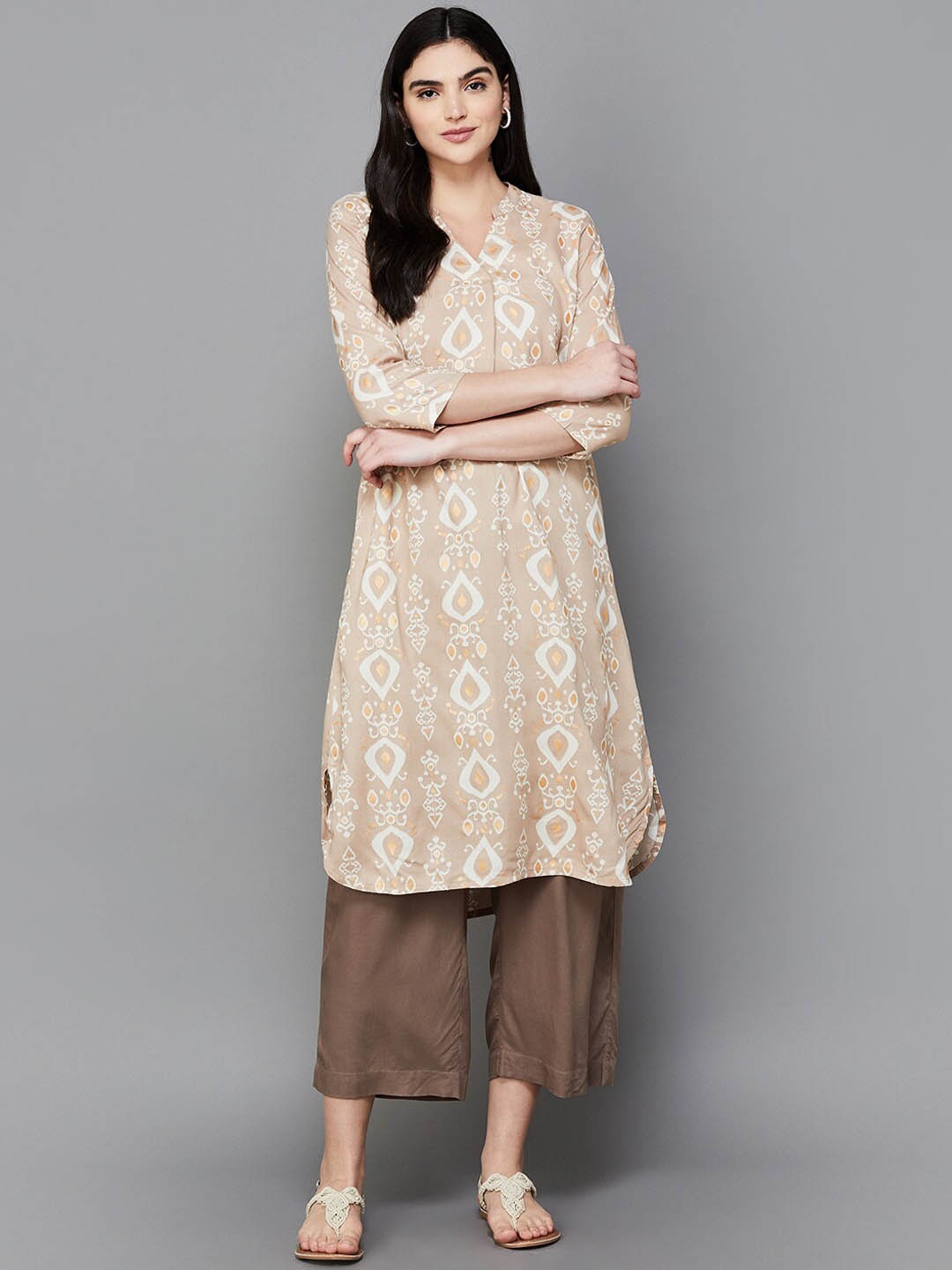 

Melange by Lifestyle Women Ethnic Motifs Printed Flared Sleeves Kurta, Off white