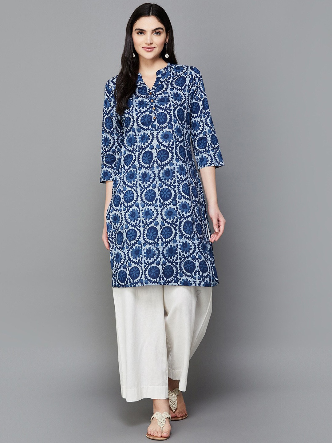 

Melange by Lifestyle Women Dyed Sequinned Kurta, Blue