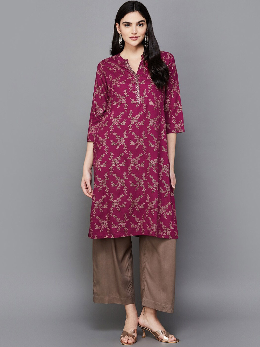 

Melange by Lifestyle Women Floral Dyed Flared Sleeves Sequinned Kurta, Coral