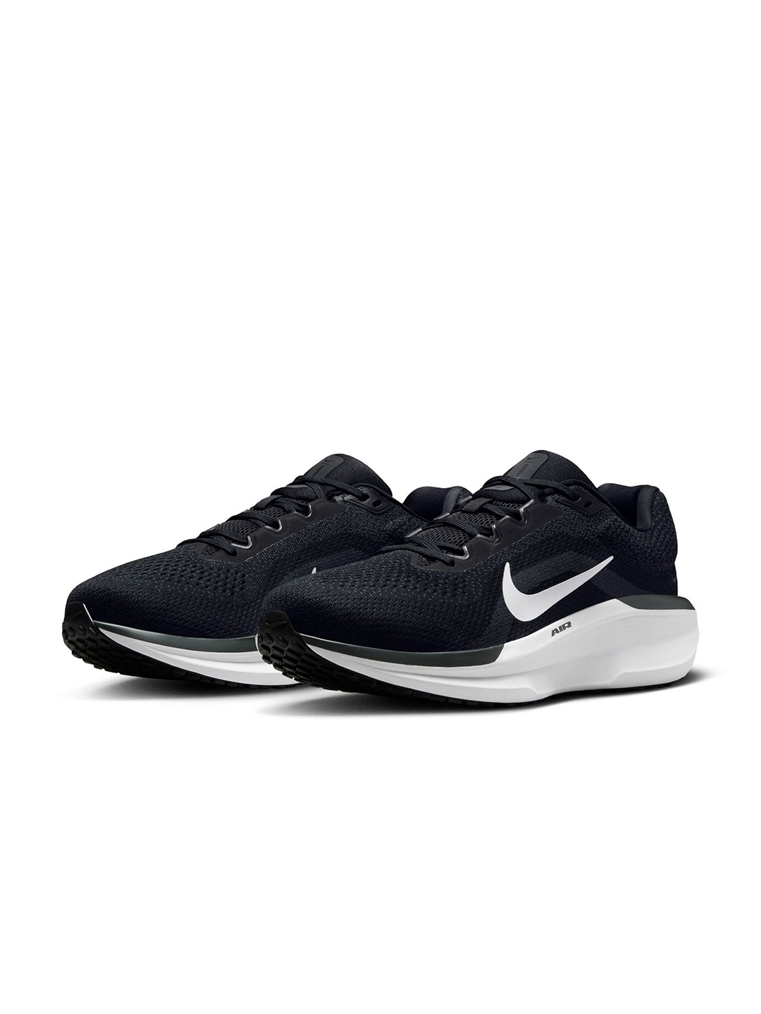 

Nike Men Winflo 11 Running Shoes, Black