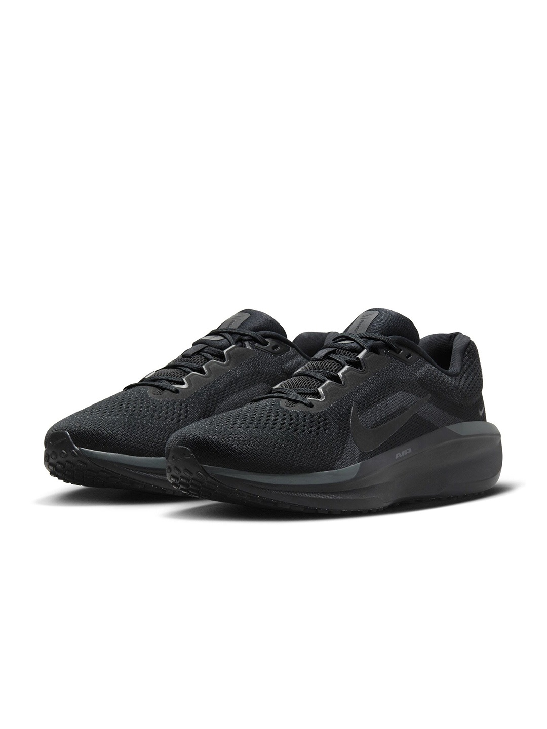 

Nike Men Winflo 11 Road Running Shoes, Black