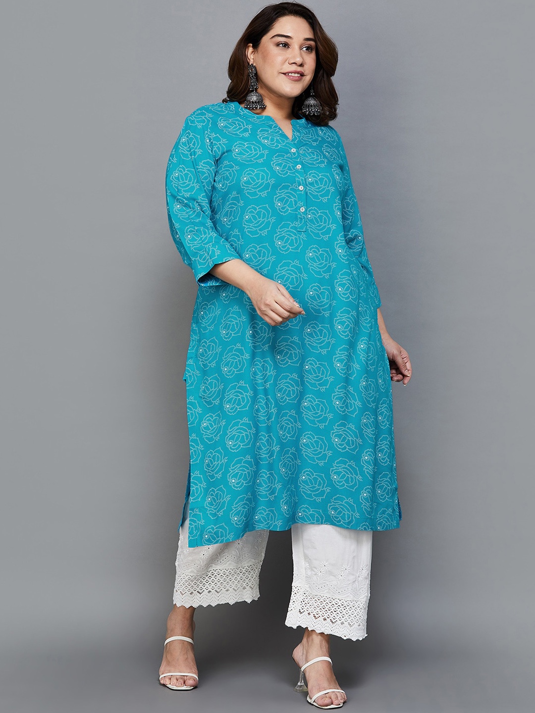 

Moiree by Lifestyle Women Geometric Printed Flared Sleeves Thread Work Kurta, Blue