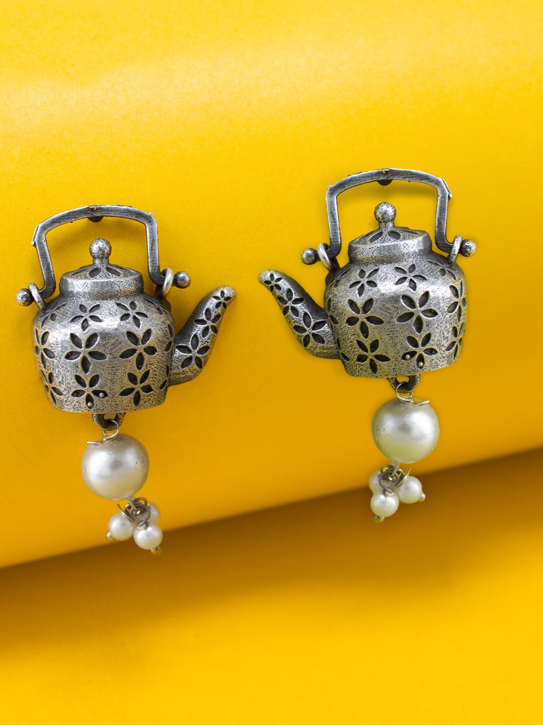 

PRIVIU Contemporary Jhumkas Earrings, Silver