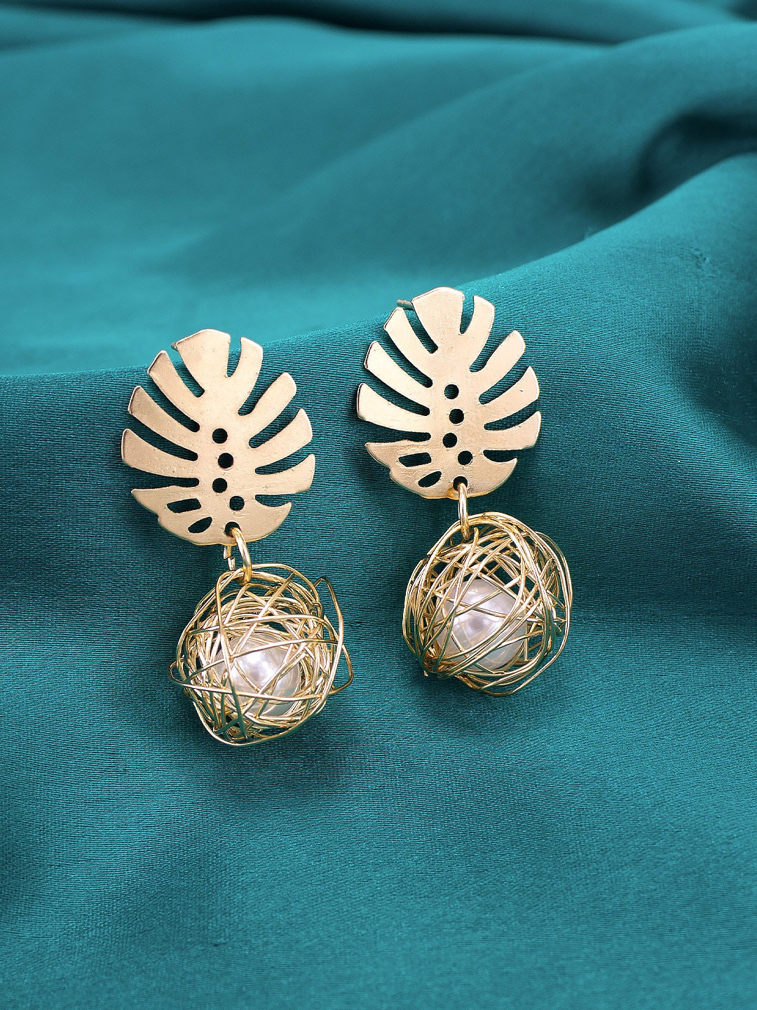 

PRIVIU Gold Plated Drop Earrings