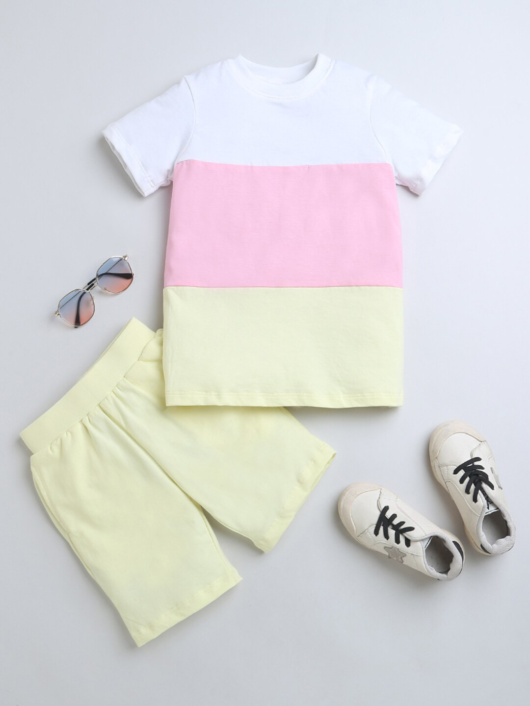 

ZIP ZAP ZOOP Boys Colourblocked Pure Cotton T-shirt with Shorts, Yellow