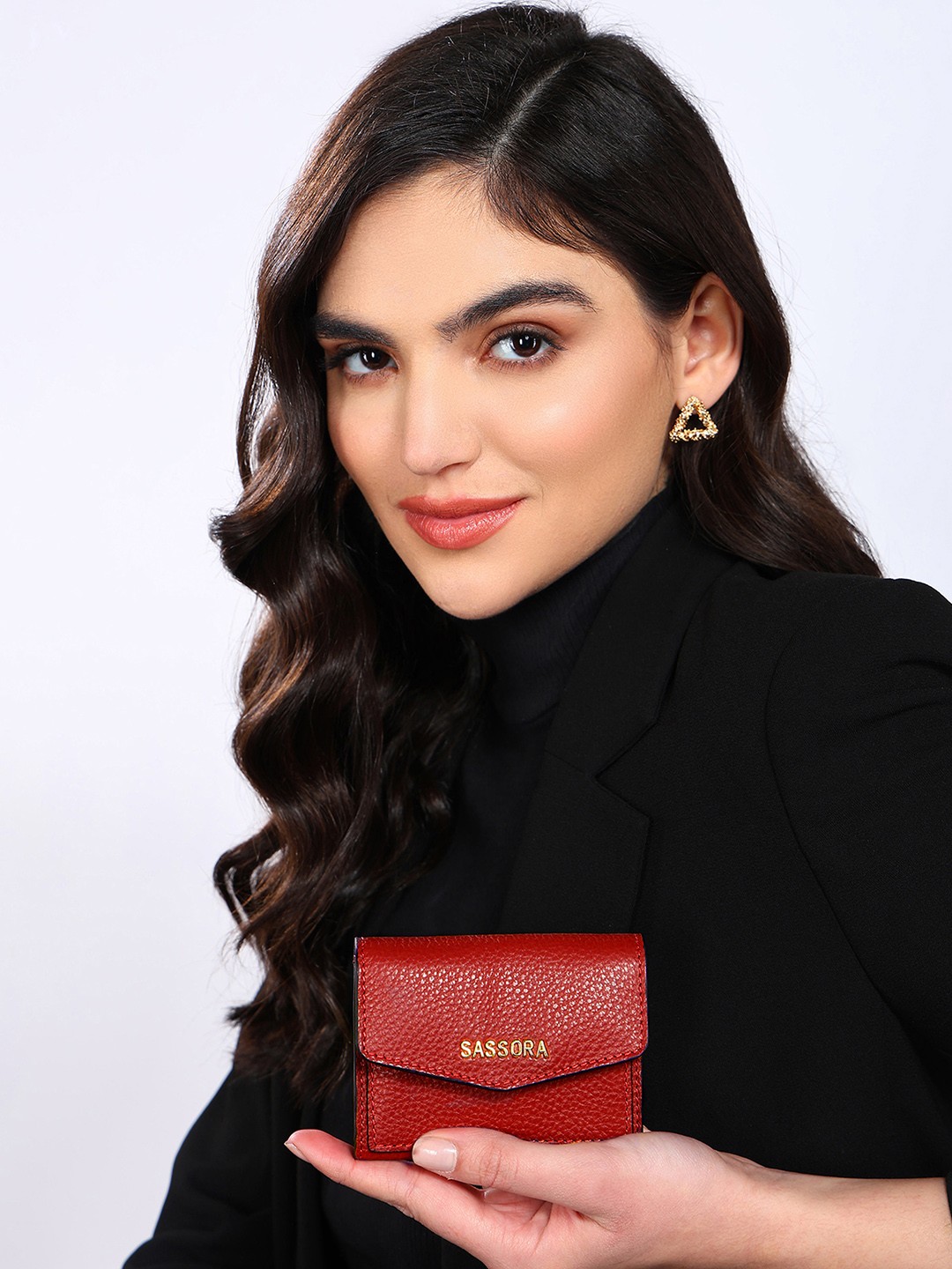 

Sassora Leather Card Holder, Red
