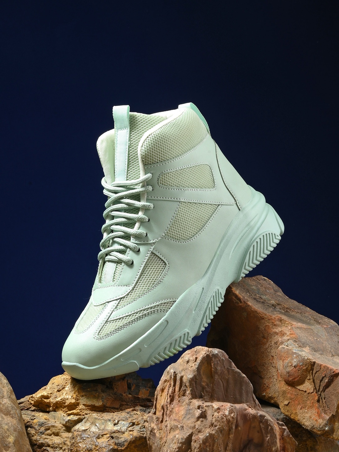

The Roadster Lifestyle Co. Women Green Textured Mid-Top Lace-Up Sneakers