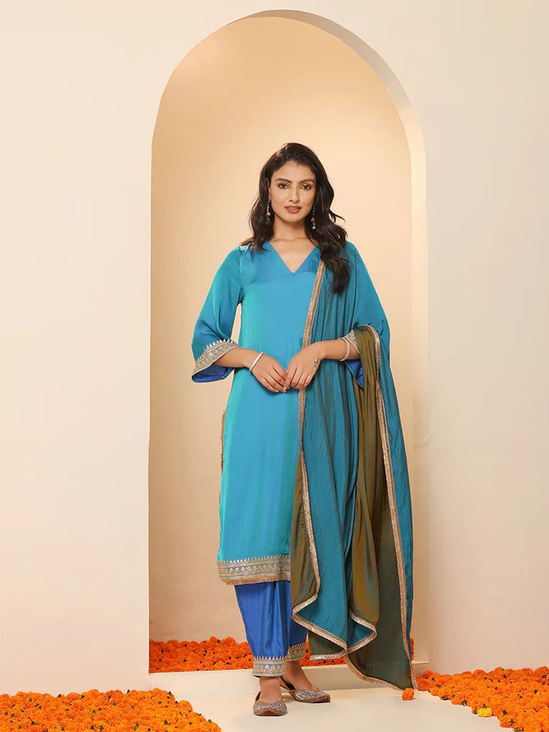 

Swtantra Reversible Satin Dupatta with Gotta Patti, Blue