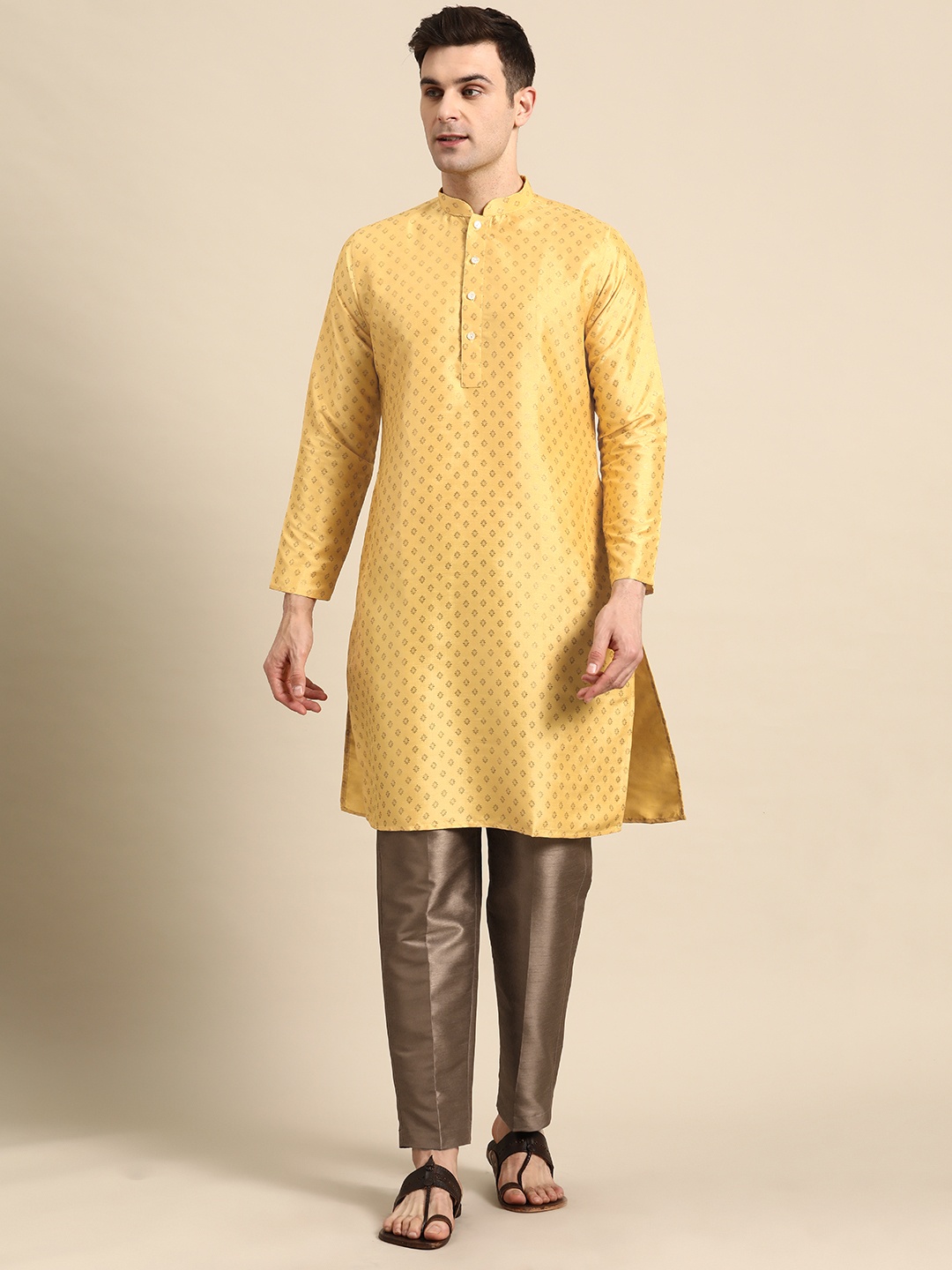 

Sayisha Men Ethnic Motifs Printed Regular Pure Cotton Kurta with Trousers, Mustard