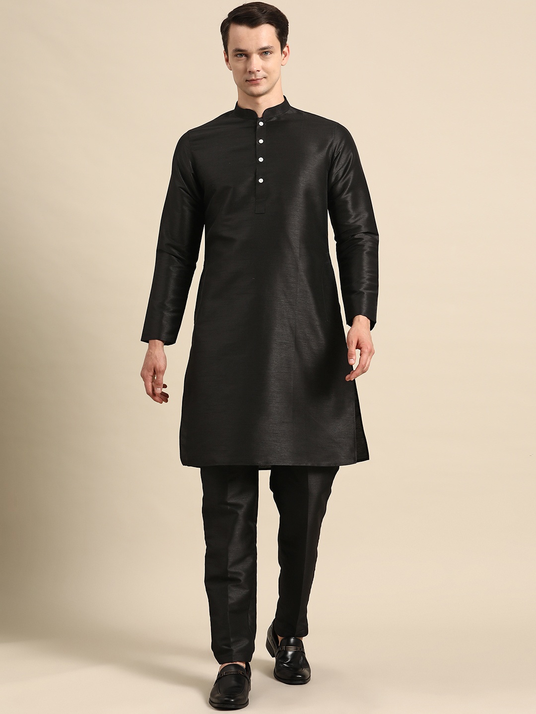 

Sayisha Men Solid Kurta with Trousers, Black