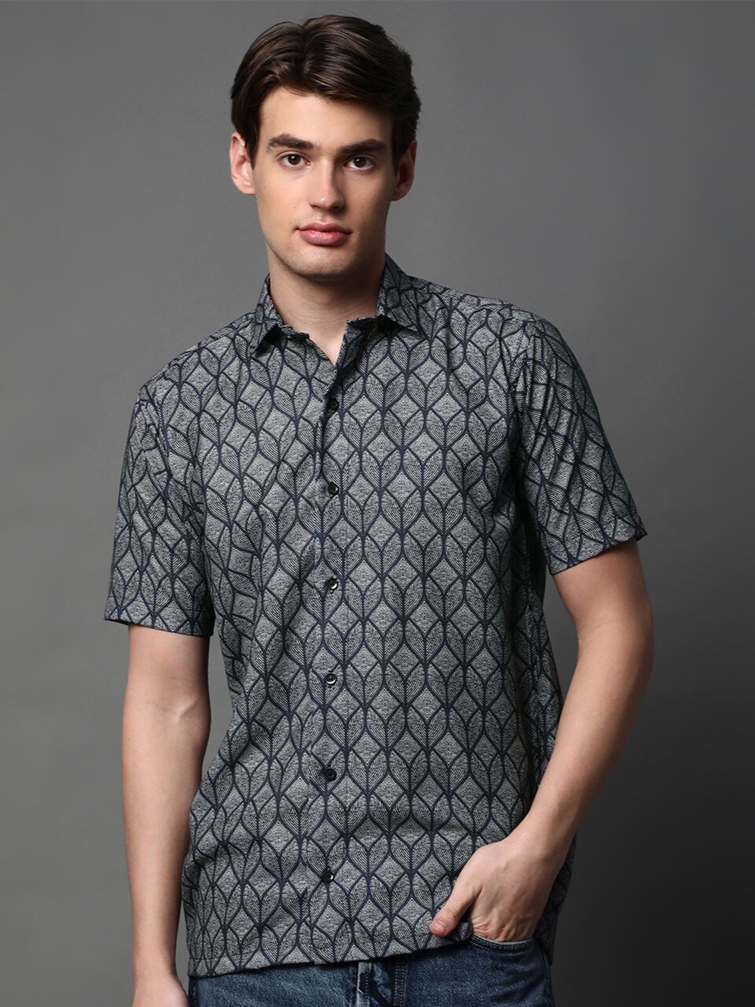 

BROWN BROTHERS Men Relaxed Opaque Printed Casual Shirt, Grey