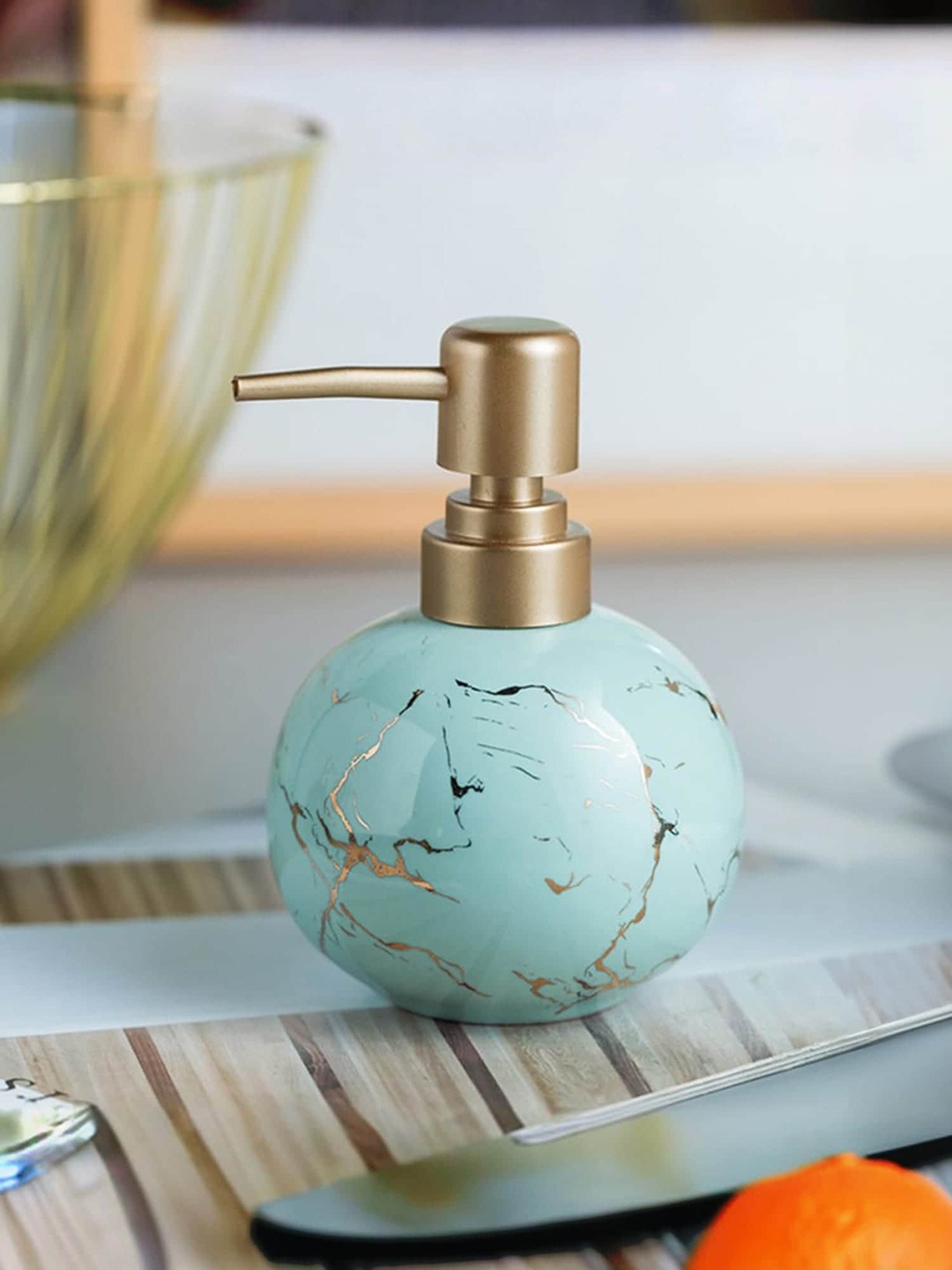 

UMAI Blue and GoldToned Ceramic Liquid Soap Dispenser 300 ml