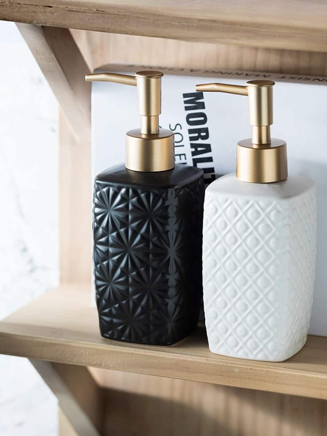 

UMAI Black and GoldToned 2 Pieces Liquid Soap Dispenser 310 ml each