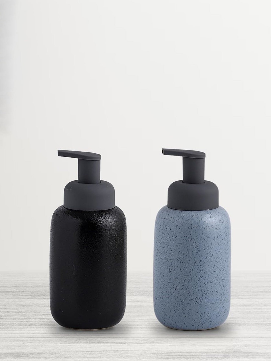 

UMAI Black and Blue 2 Pieces Ceramic Liquid Soap Dispenser 400 ml each