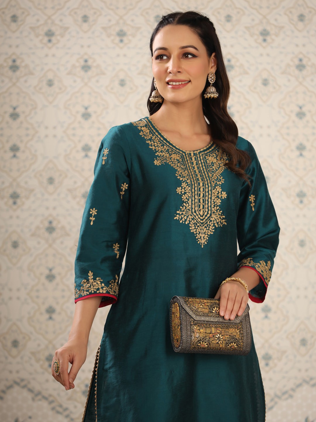 

Ode by House of Pataudi Women Ethnic Motifs Yoke Design Thread Work Kurta, Teal