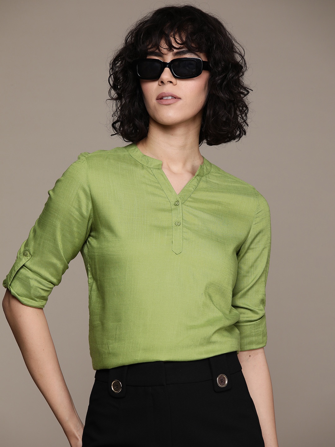 

Roadster Mandarin Collar Roll-Up Sleeves Shirt Style Top, Green
