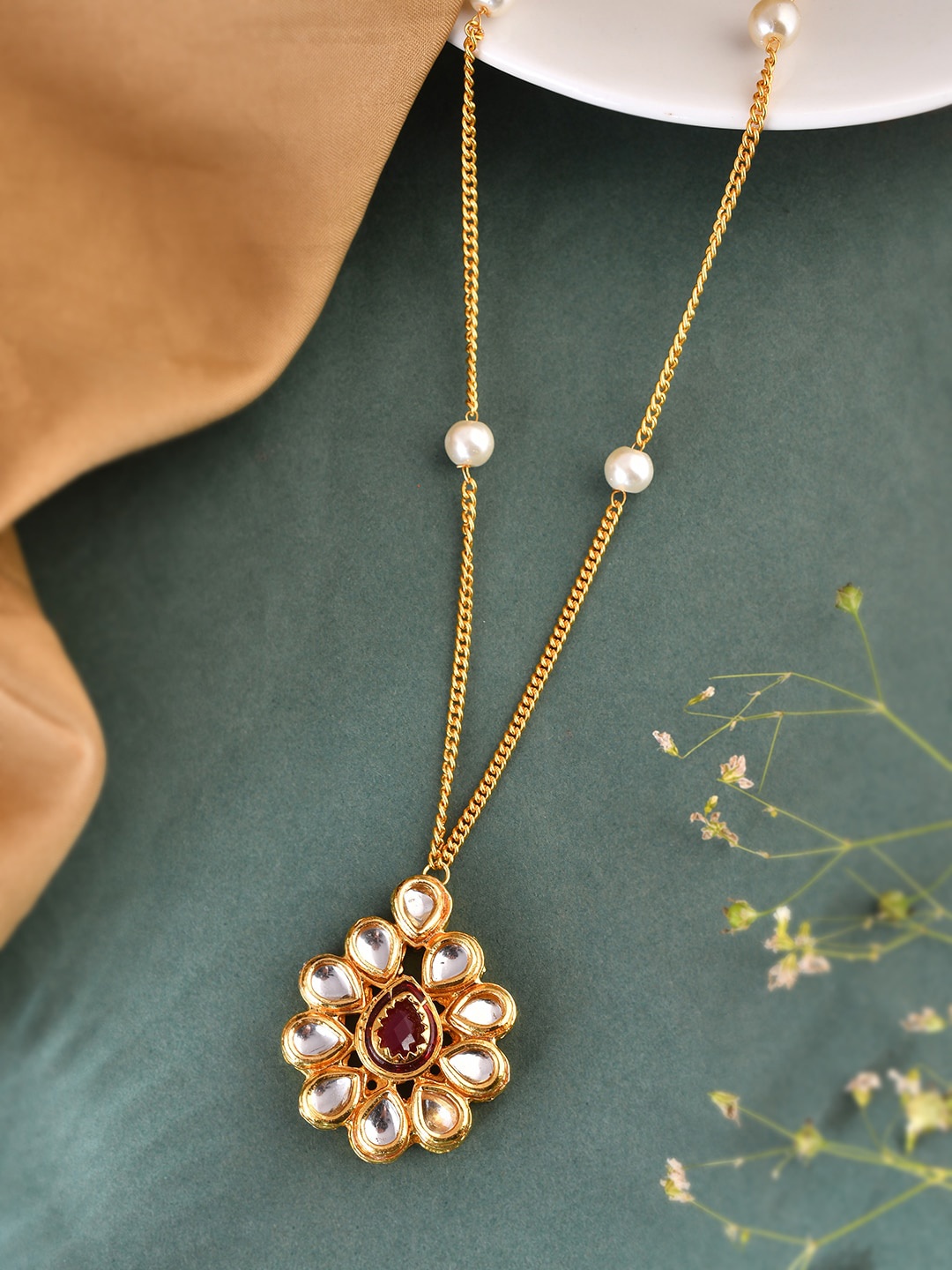 

Silvermerc Designs Gold-Plated Kundan-Studded & Pearl-Beaded Necklace