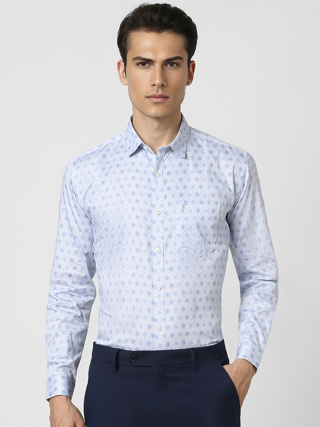 

V Dot Men Slim Fit Floral Opaque Printed Party Shirt, Blue