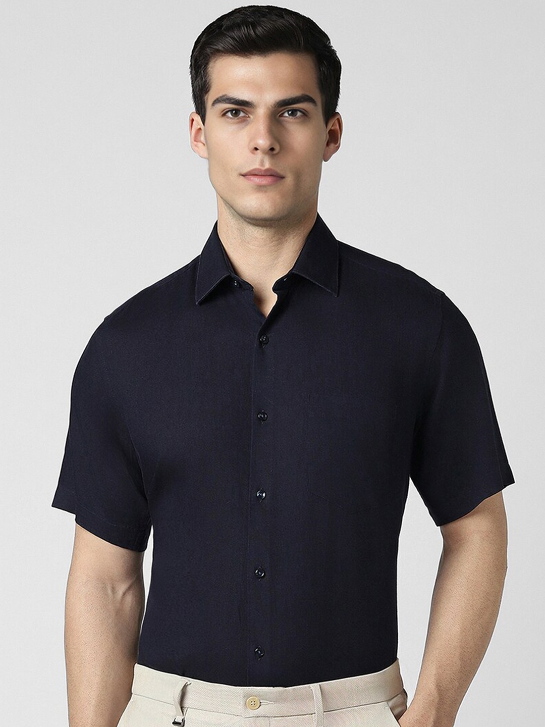 

Van Heusen Men Opaque Formal Shirt, Navy blue