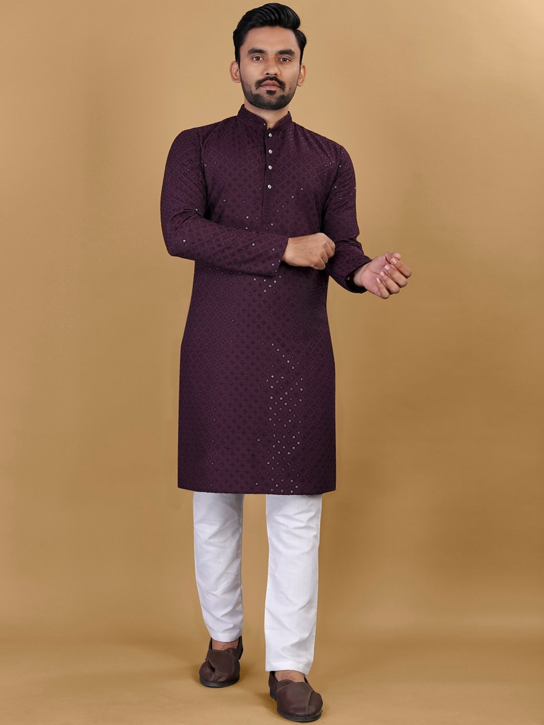 

BAESD Men Thread Work Kurta, Mauve