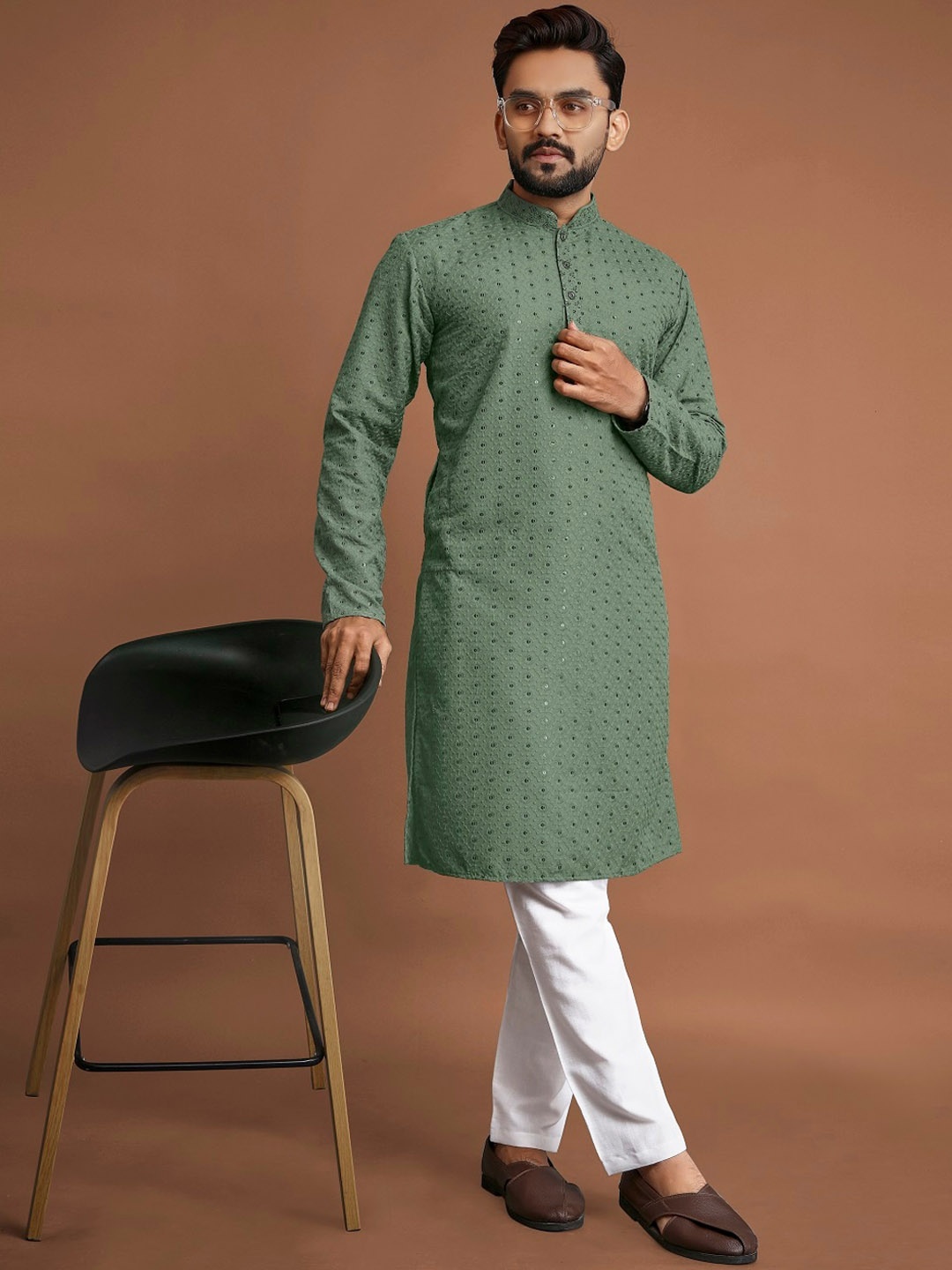 

BAESD Ethnic Motifs Mirror Work Mandarin Collar Thread Work Cotton Kurta, Green