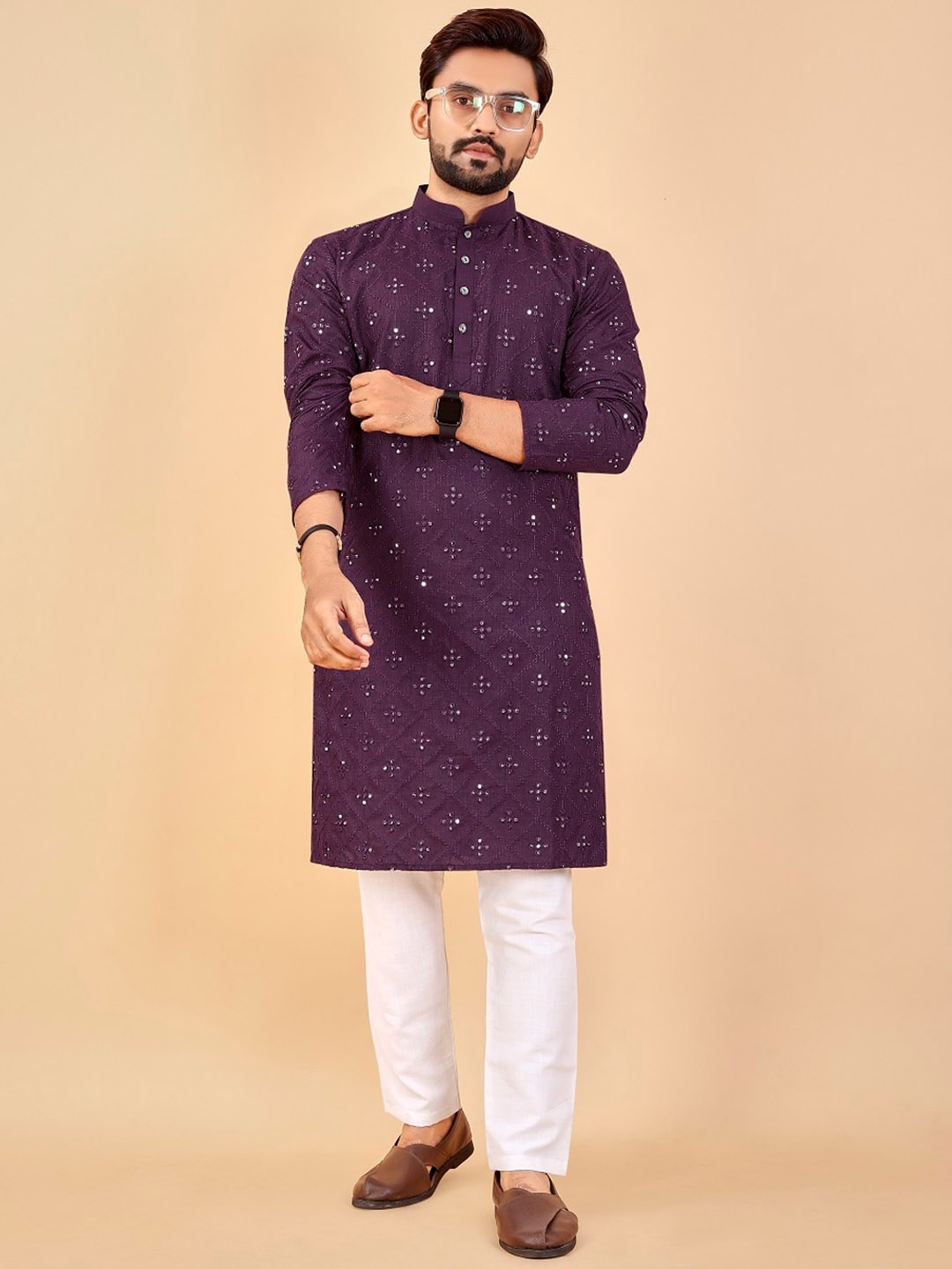 

BAESD Men Ethnic Motifs Thread Work Kurta, Mauve