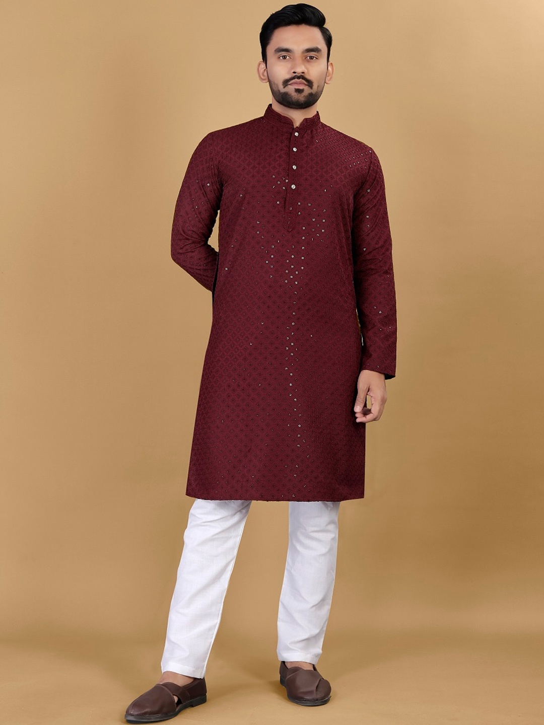

BAESD Men Geometric Thread Work Kurta, Maroon