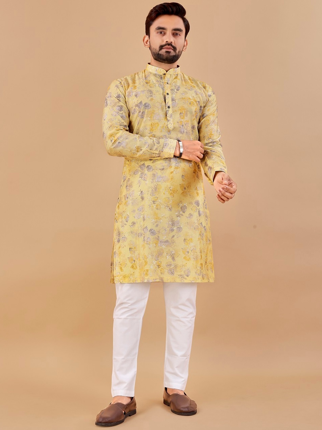 

BAESD Men Gotta Patti Anarkali Kurta, Yellow