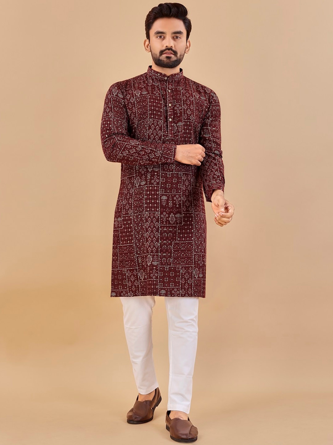 

BAESD Men Geometric Kurta, Maroon
