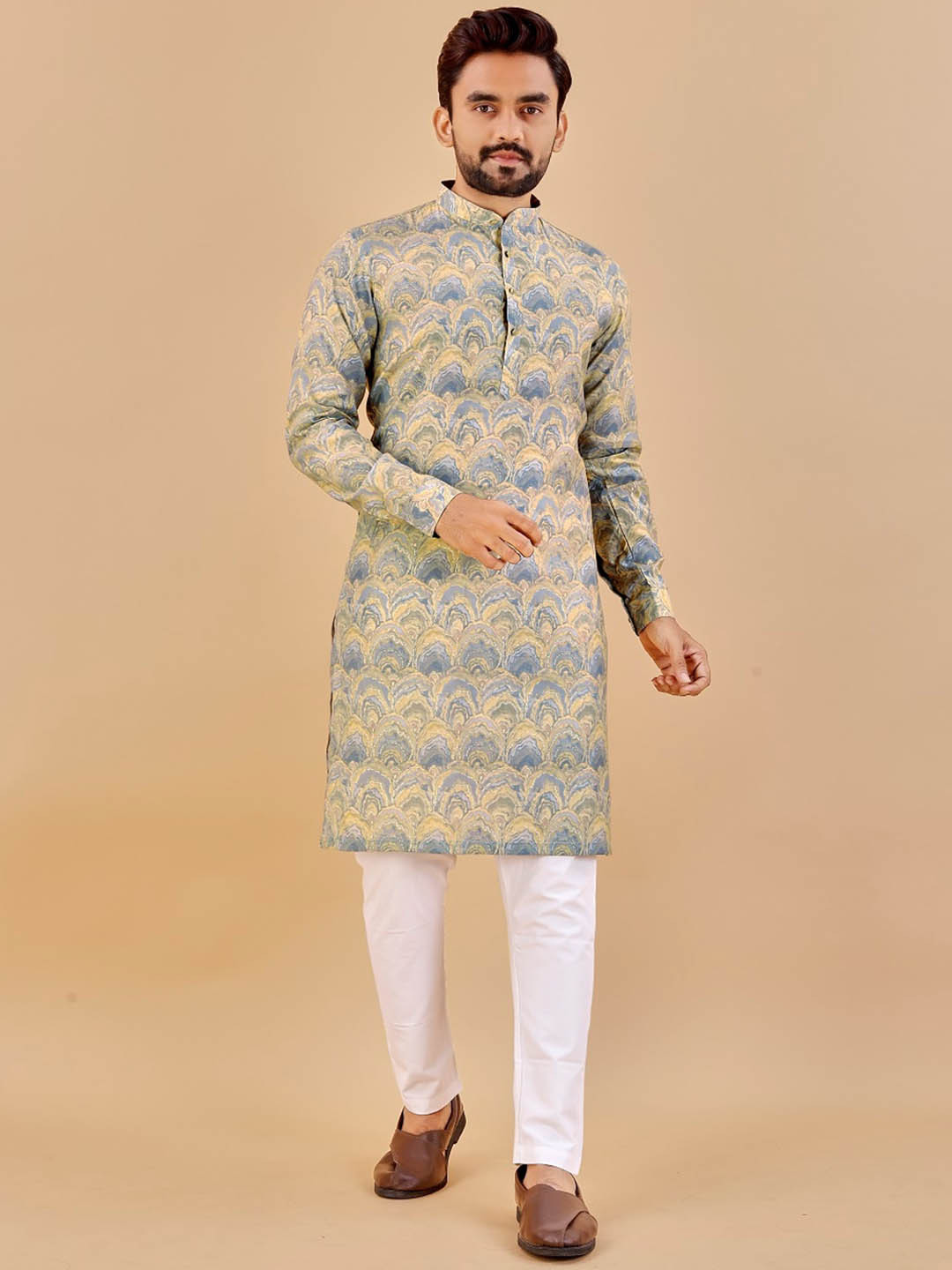 

BAESD Men Flared Sleeves Thread Work Kurta, Grey
