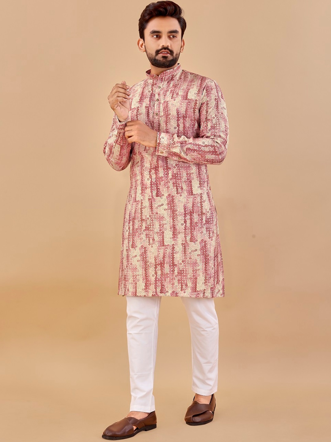 

BAESD Men Dyed Flared Sleeves Pathani Kurta, Pink